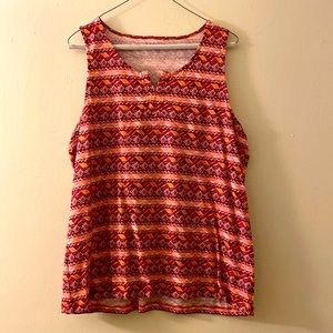 Basic Editions Woman’s sleeveless v neck top